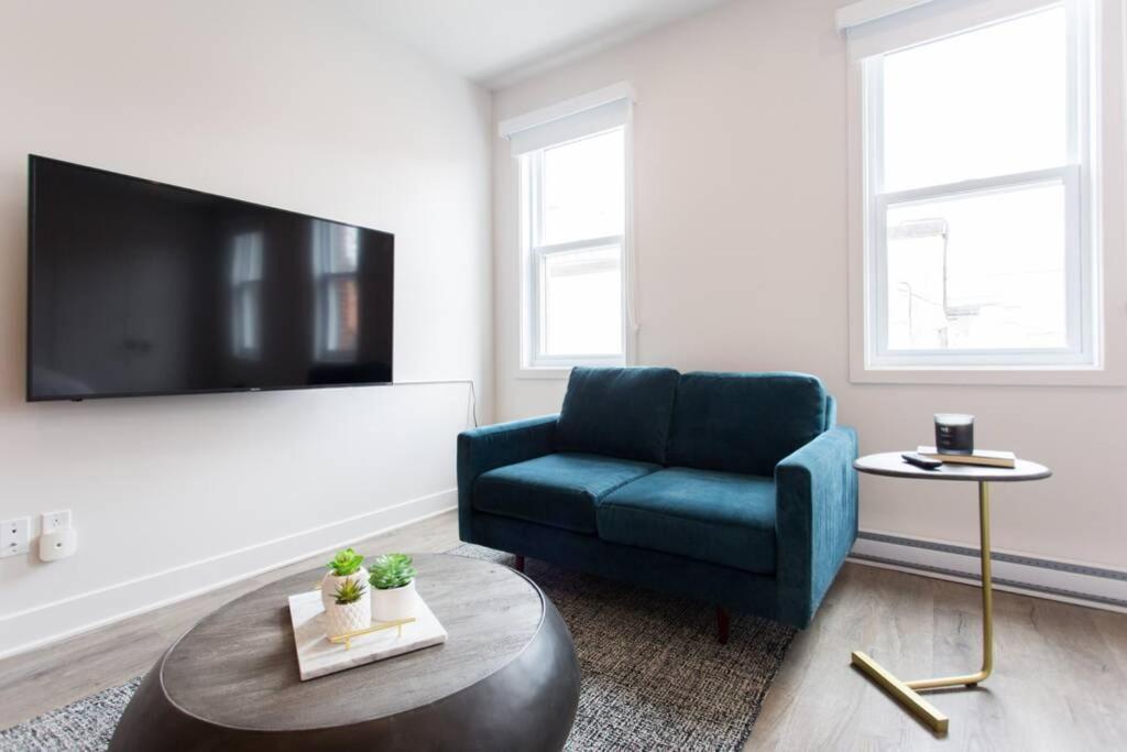 Live Like A Local In This Superb Loft By Den Stays Montréal Kültér fotó
